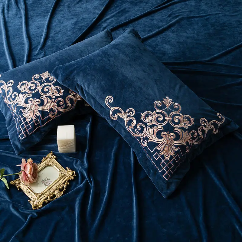 

Luxury Super Soft Warm Cosy Flannel Velvet Fleece Gold Embroidery Bedding Set Duvet Cover Flat/Fitted Sheet Pillowcases 4Pcs