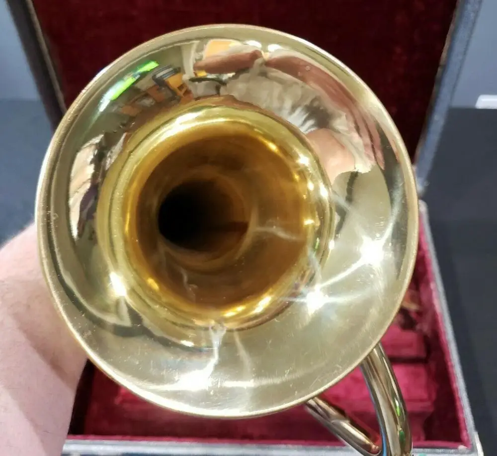 Профессиональный музыкальный инструмент Bb Flugelhorn латунный лакированный золотой