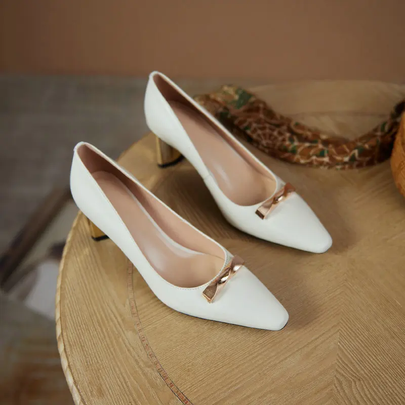 

QUTAA 2021 Cow Leather Women Shoes Pointed Toe Vintage Style Female Pumps Butterfly-Knot Square High Heels Size 34-43