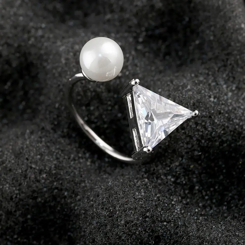 Треугольной формы кубического циркония Регулируемые манжеты кольца для женщин и