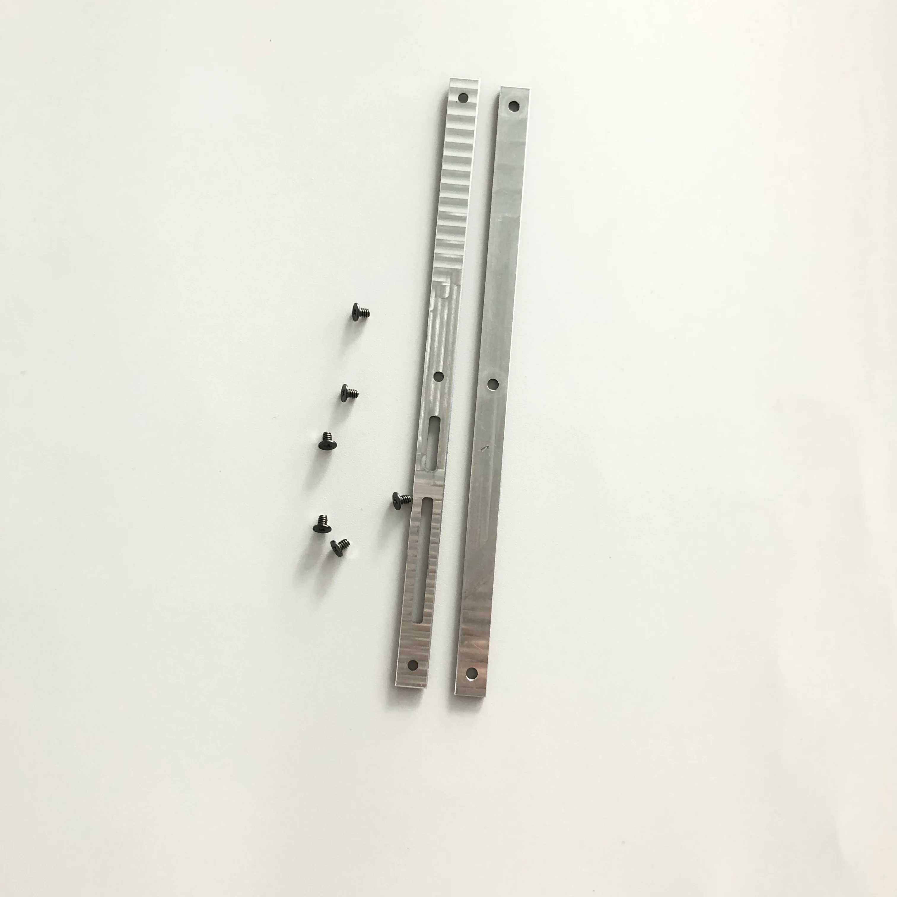 

Blackview BV4000 Original Used Phone Side Trimming Case Cover + Screws For Blackview BV4000 MT6580A 4.7" 720*1280 Smartphone
