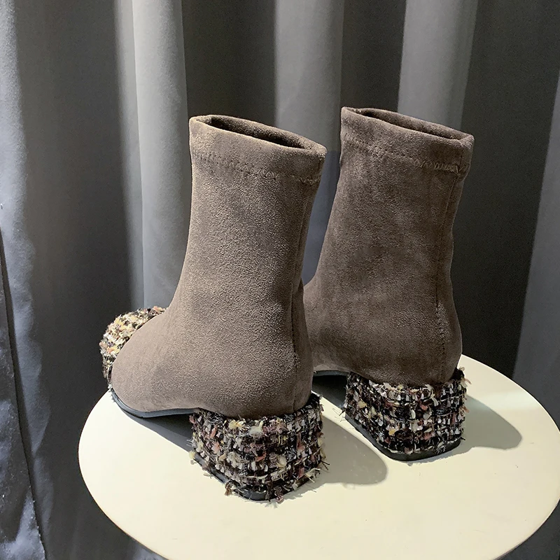 Сезон осень-зима короткие цилиндрические ботинки на высоком каблуке Ботинки martin