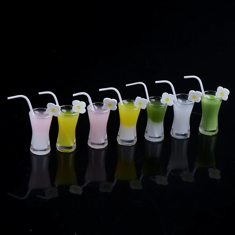 

4pcs 1/12 Dollhouse Miniature Resin Cocktail Cup Drink Glass Toy Doll House Decoration 1:12 Simulation Room Furniture Toys NEW
