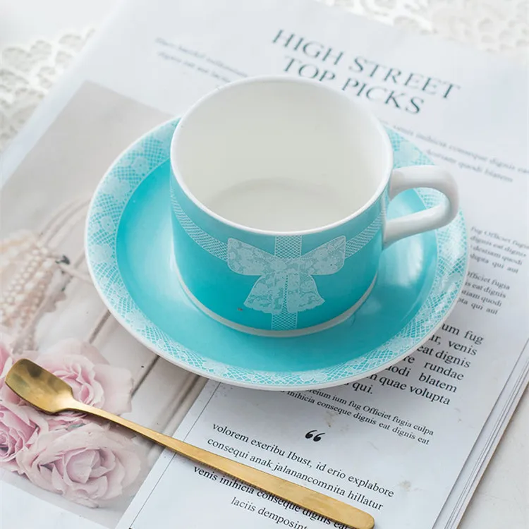 

Nordic Luxury Coffee Cup and Saucer Modern Design Art Tea Cup Ceramic Coffee Mug Set Breakfast Creativity Tazas Mugs BC50BD