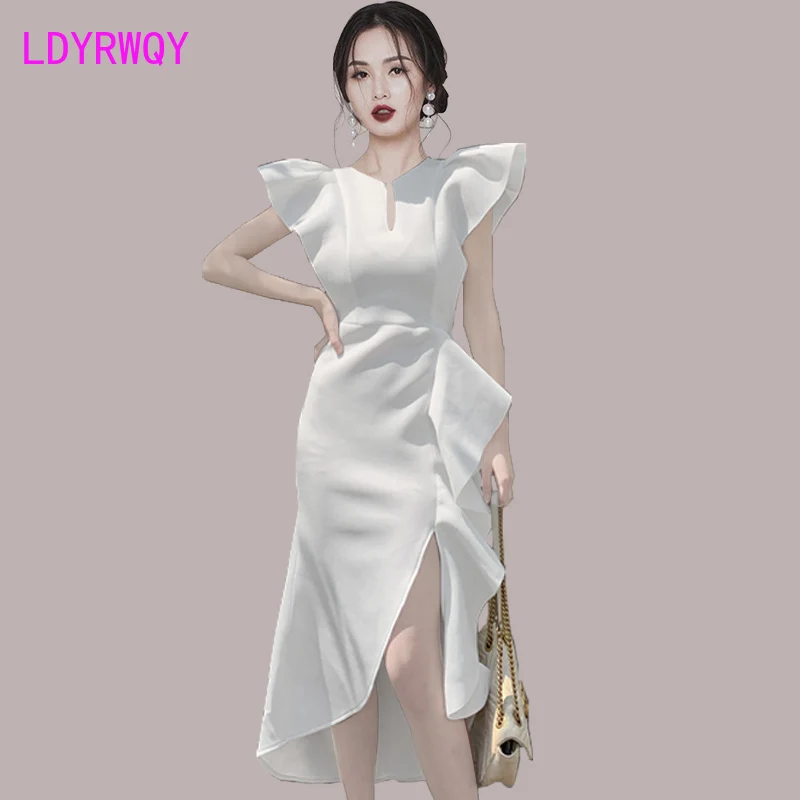 

LDYRWQY 2021 summer new style French fashion temperament Slim ruffled irregular hem pack hip sexy white dress