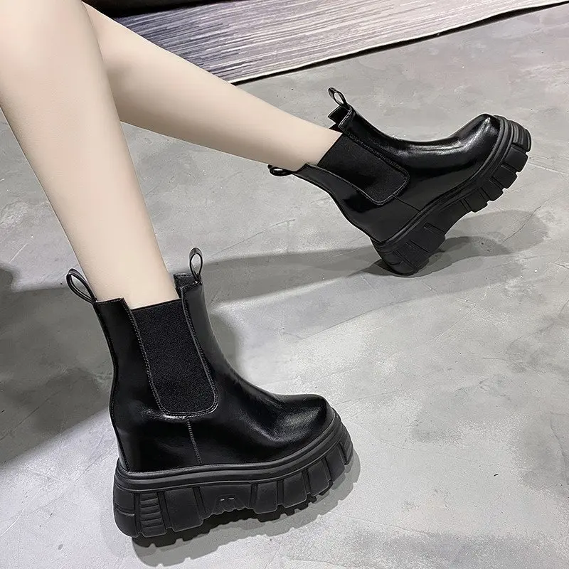 

Slip on Rubber Women Martin Boots Round Toe Ankle Boots for Women Botas Vogue Wedges for Women Short Boots Shoes Woman Autumn
