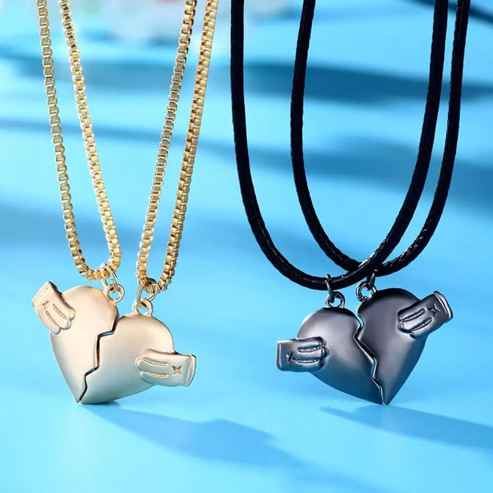 

1 Pair Heart-Shaped Pendant Matching Necklace with Magnet Alloy Comfortable Wear Couples Necklace for Daily Wear