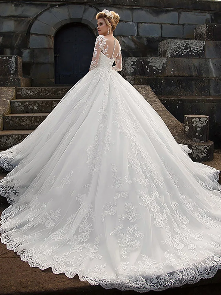 

White Two-In-One Elegant Wedding Dress With Lace AppliquéS And With Three-Quarter Sleeves And Large Swing Gowns Customization