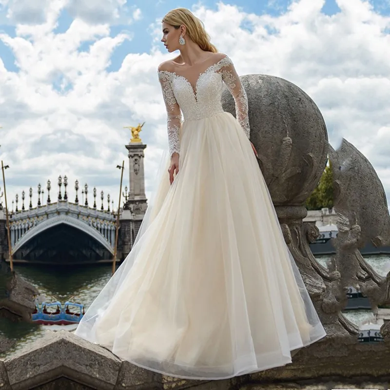 Eightale бежевый свадебное платье с длинными рукавами и овальным вырезом