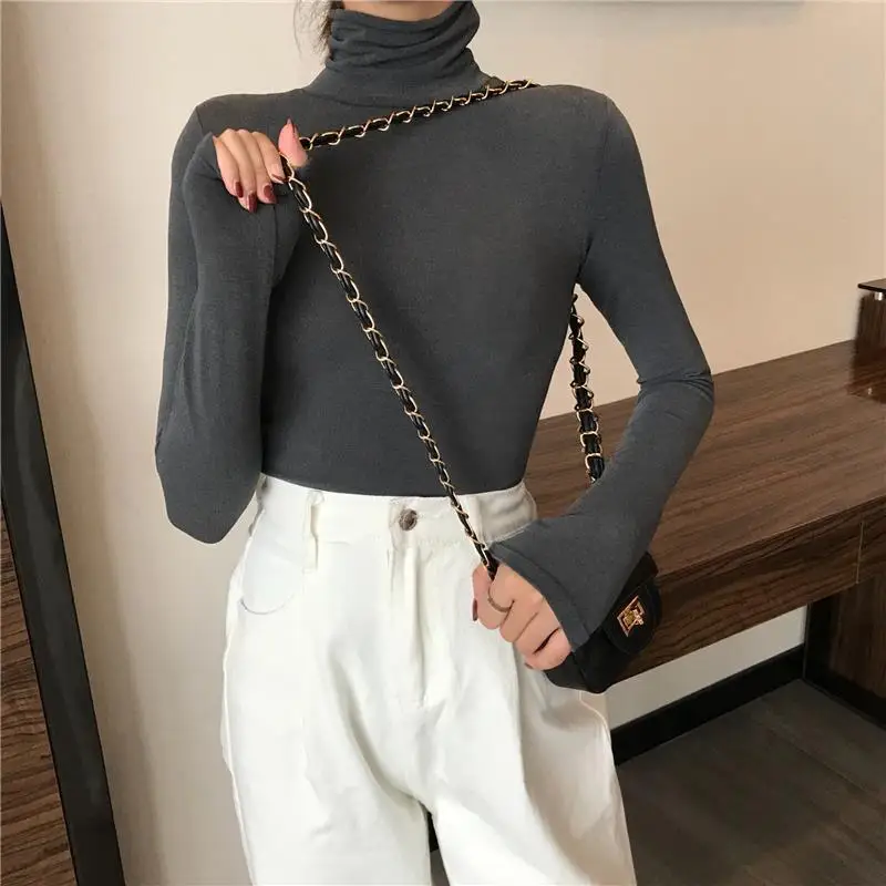 Футболка женская с высоким воротом белая рубашка длинным рукавом топ на весну и