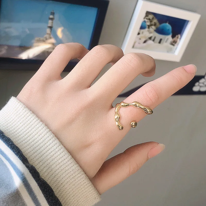 

Unisex Copper Geometric Texture Ring for Women Irregular Strips Punk Rings Personality Simplicity Gothic Open Couple Ring