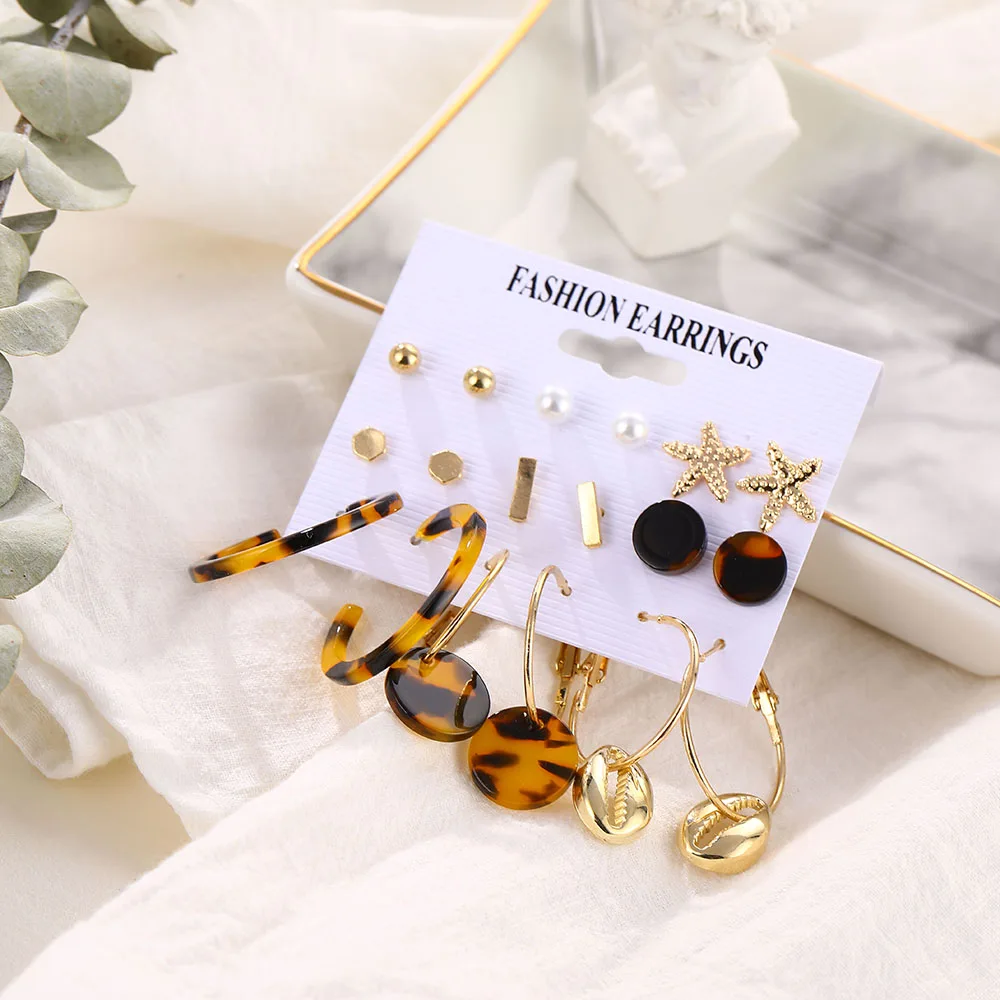 Женские серьги-гвоздики с геометрическим рисунком | Украшения и аксессуары