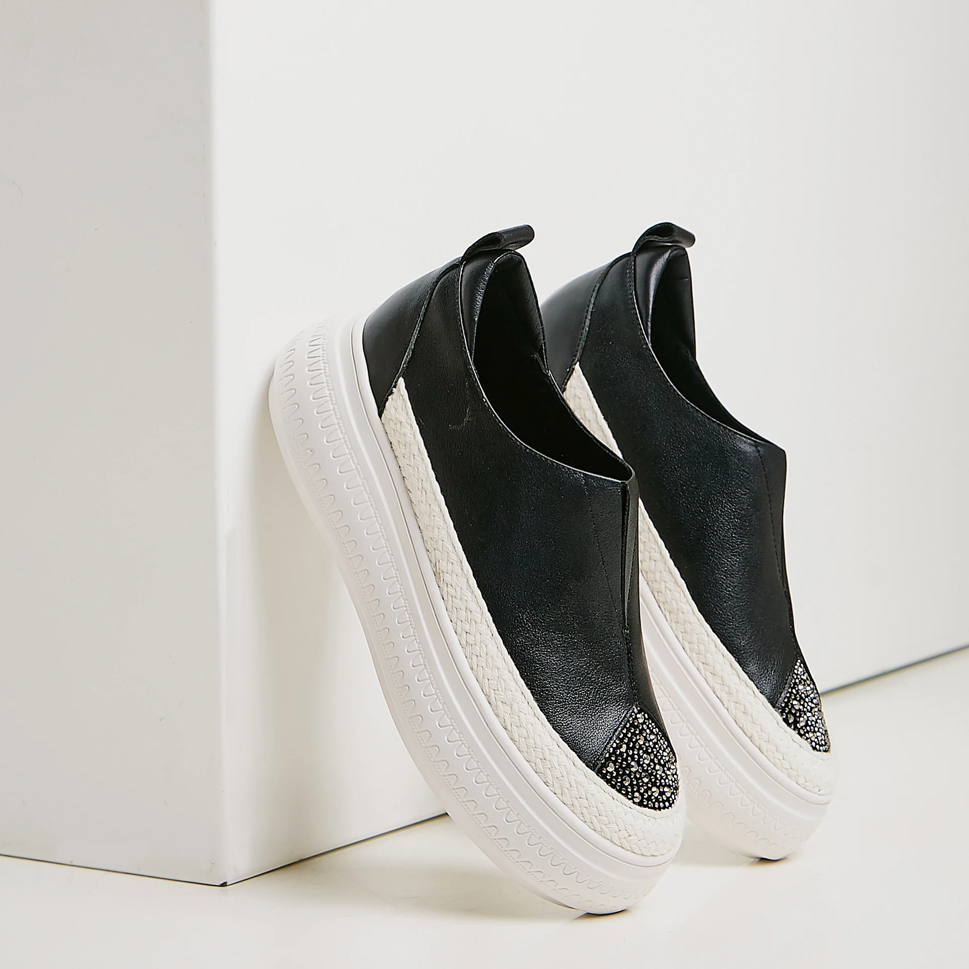 ENMAYLA/туфли из натуральной кожи на платформе без застежки Balenciaca повседневная