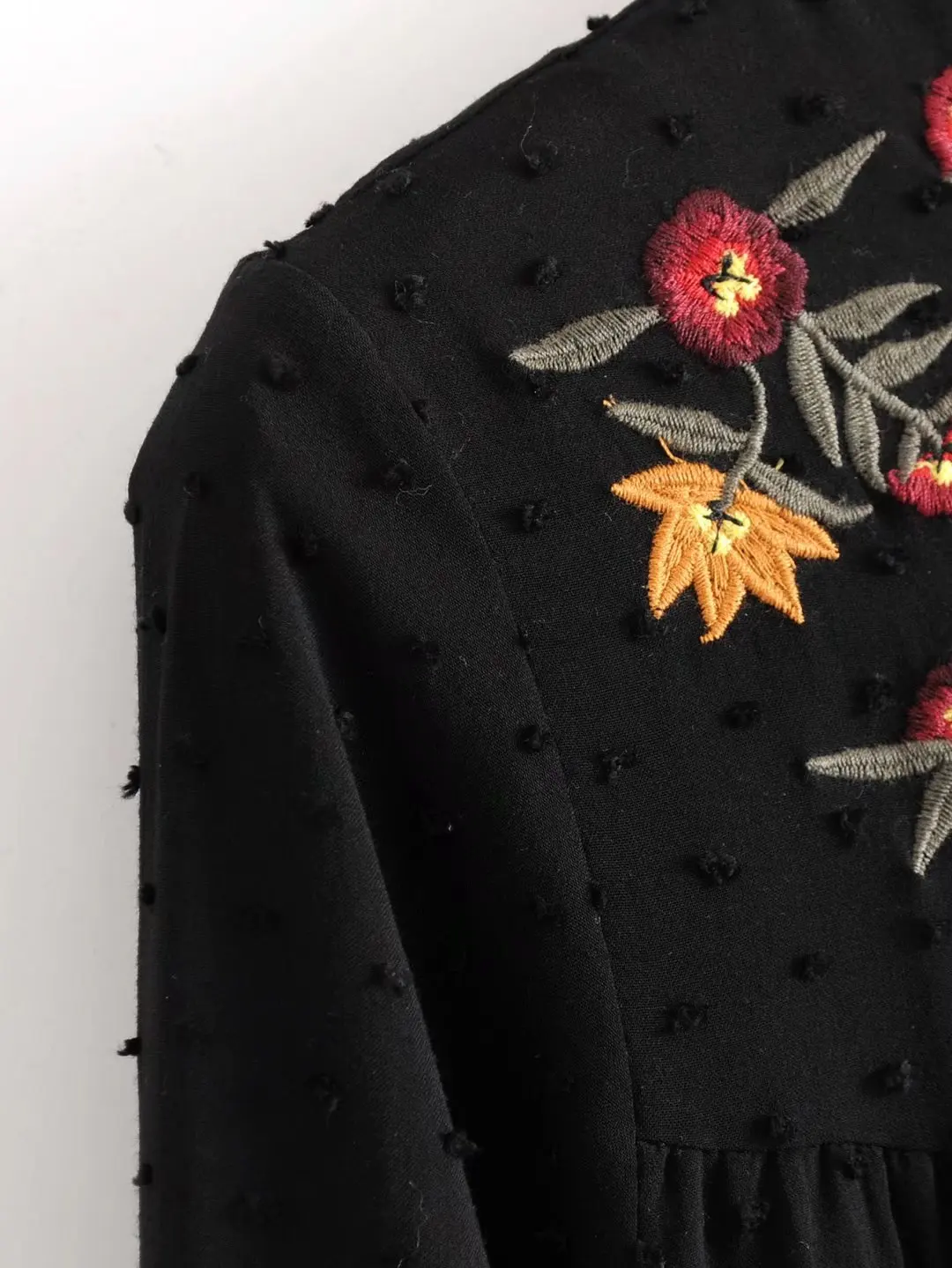 Женские милые рубашки с цветочной вышивкой и круглым вырезом винтажная черная