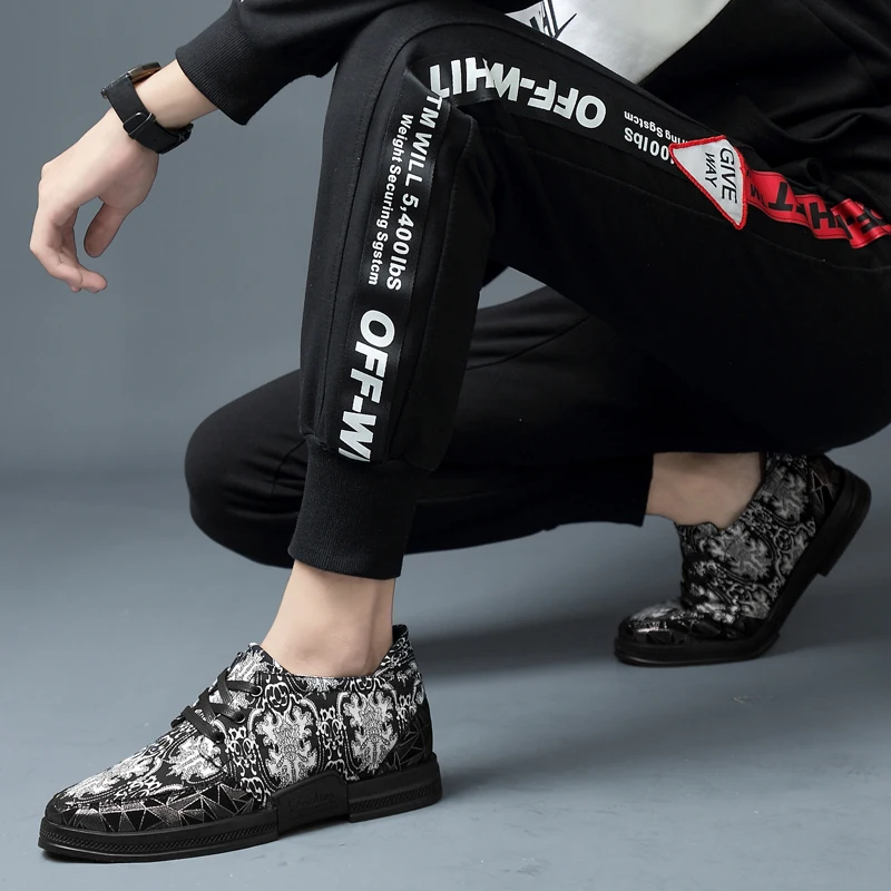 

Trend Increase within Sneakers Versatile comfortable classic men's shoes Men's casual Black white Canvas shoes 2019 New