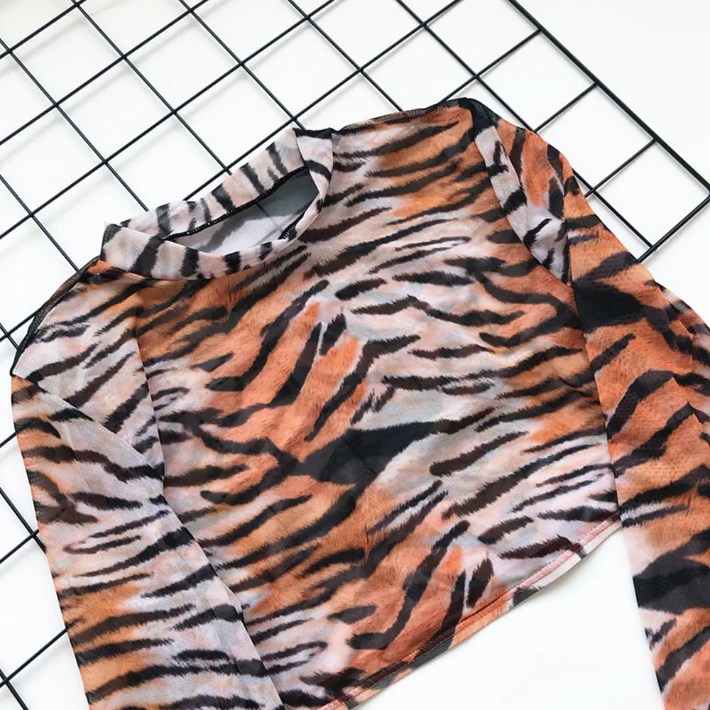 

Woman sexy thong beach bikini split three-piece bikini swimsuit summer sunscreen travel vacation