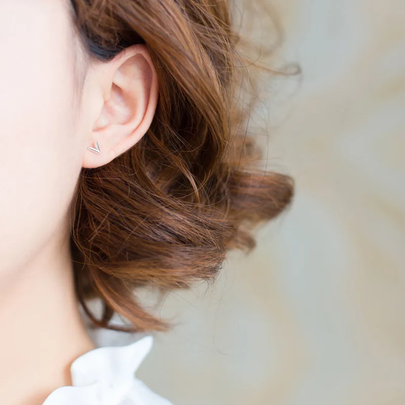 

Authentic 925 Sterling Silver Letter Stud Earrings for Women Girls Gift Fashion Cut Wedding Jewelry Bijoux Pendientes EH881