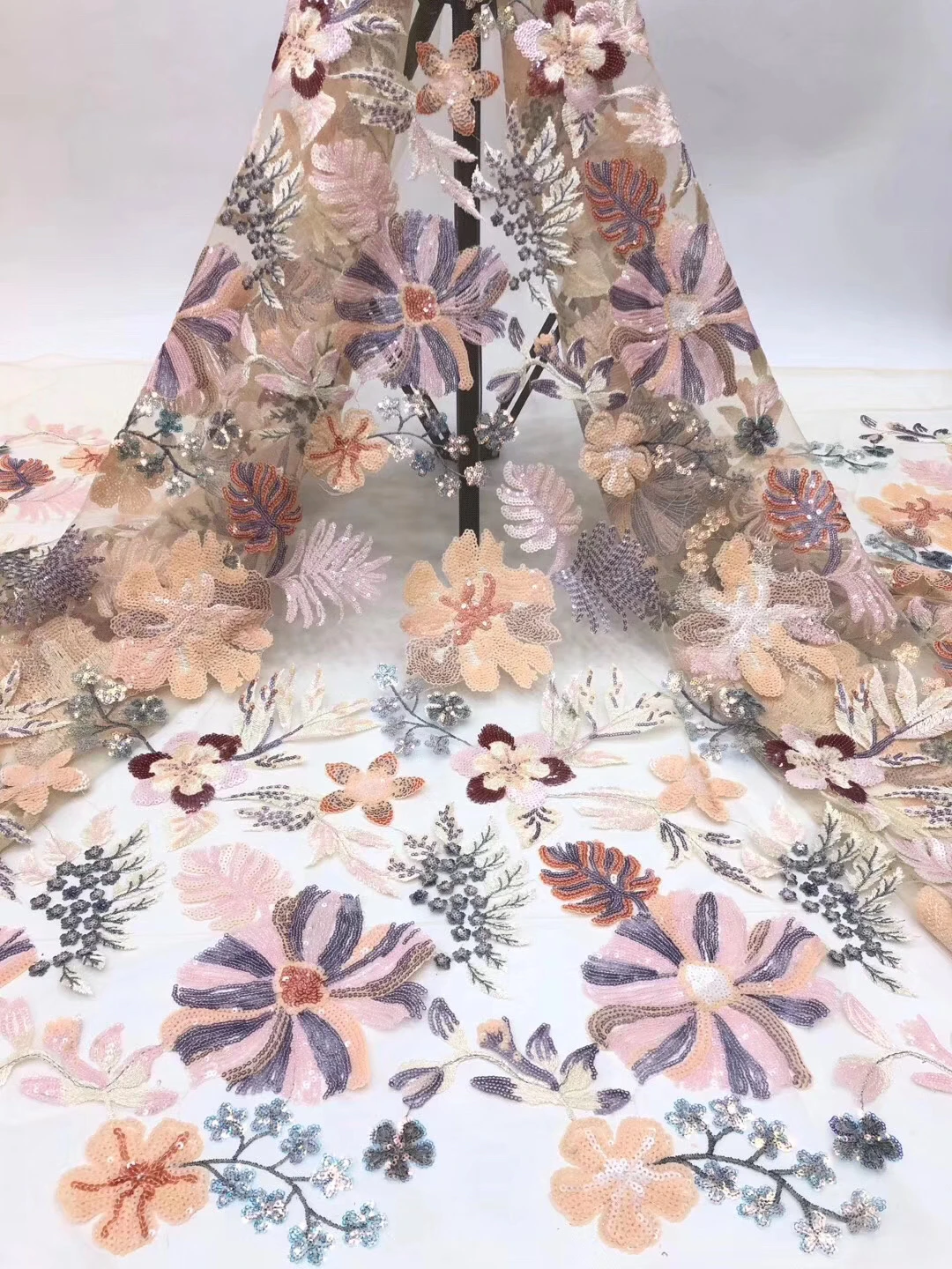 

Hot Sale French Sequins Embroidered Tulle Lace Fabric African Lace Fabric 2020 High Quality Lace Dress D3629