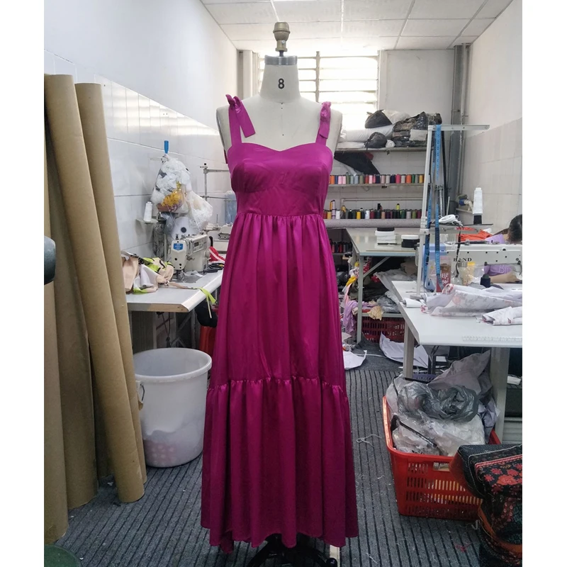 Платье женское длинное однотонное атласное элегантный сарафан фиолетового