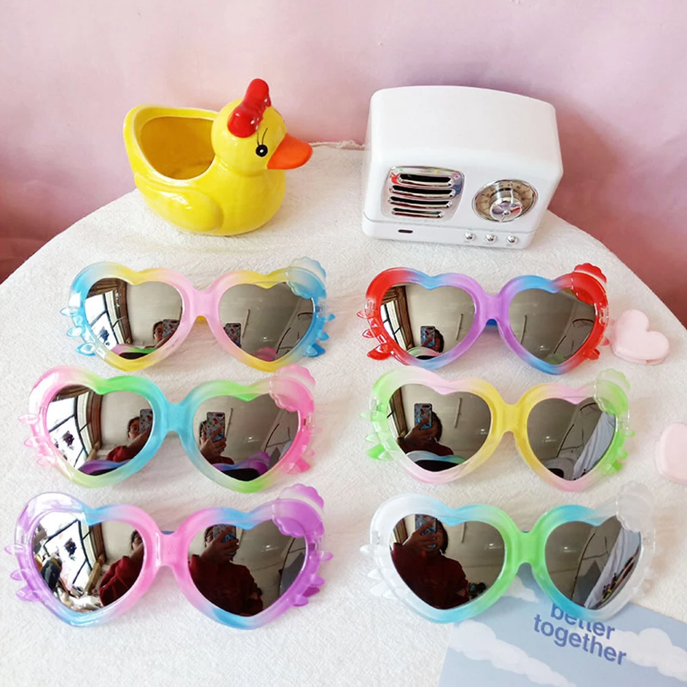 

2021 New Children Cartoon Heart-shaped Toy Glasses Sunglasses Outdoor Summer Beach Holiday Eyeglasses Decorative Glasses