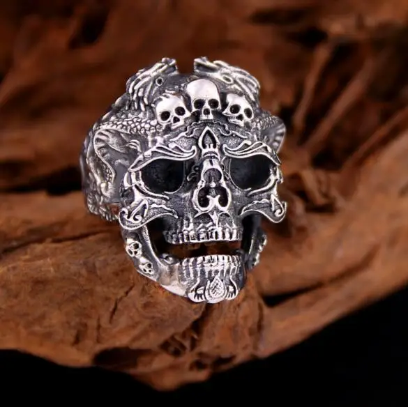 

Серебряное кольцо с черепом KALEN 925 пробы