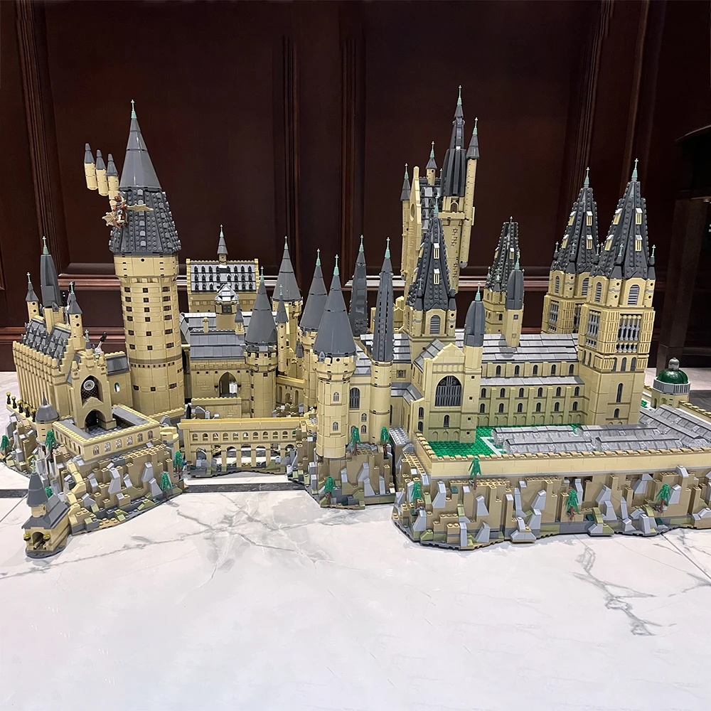 

Креативный волшебный замок MOC, школьные кирпичи, «сделай сам», фонтан, квадратный аудиторий, центральный двор, строительные блоки, игрушки д...