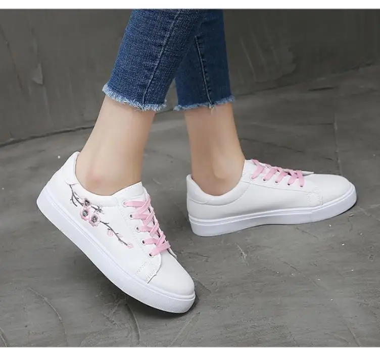 Женская маленькая белая обувь с вышивкой сливы белые кроссовки для студентов