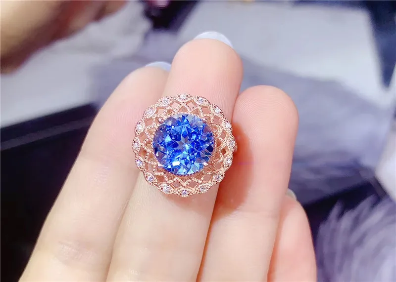 

Xin Yipeng 925 sterling silver gold-plated inlaid blue topaz ring 10*10MM fine wedding jewelry for women
