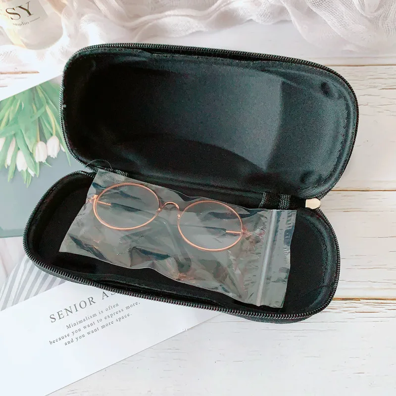 

Yibo Wang Glasses gold frame transparent glasses 20cm dolls Glasses suitable for 20cm dolls Yibo Wang fan gifts