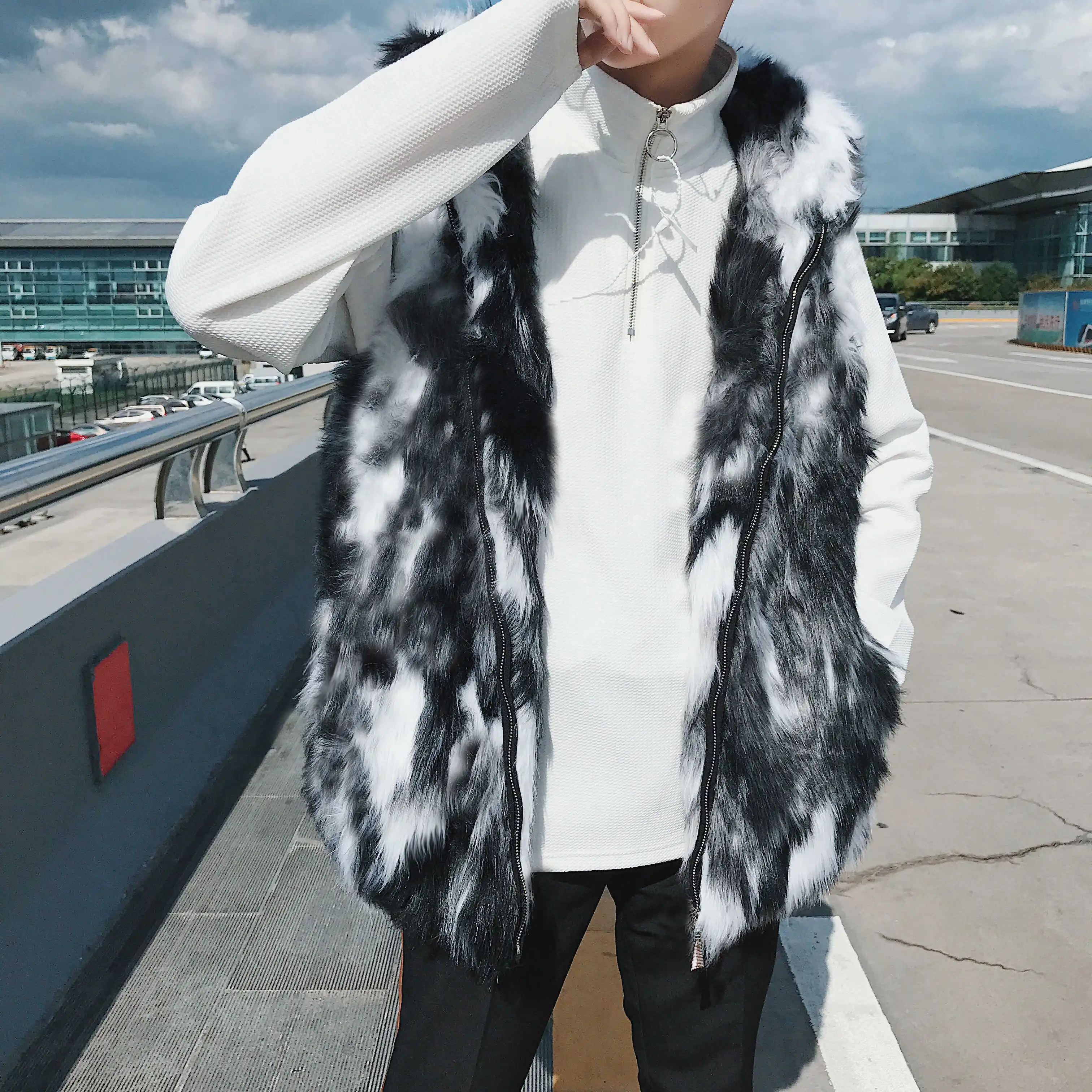 

UYUK New Fall Winter Color Contrast Casual Fashion Trend Youth Hip Hop Hooded Zipper Men Imitation Fur And Thick Vest Homme