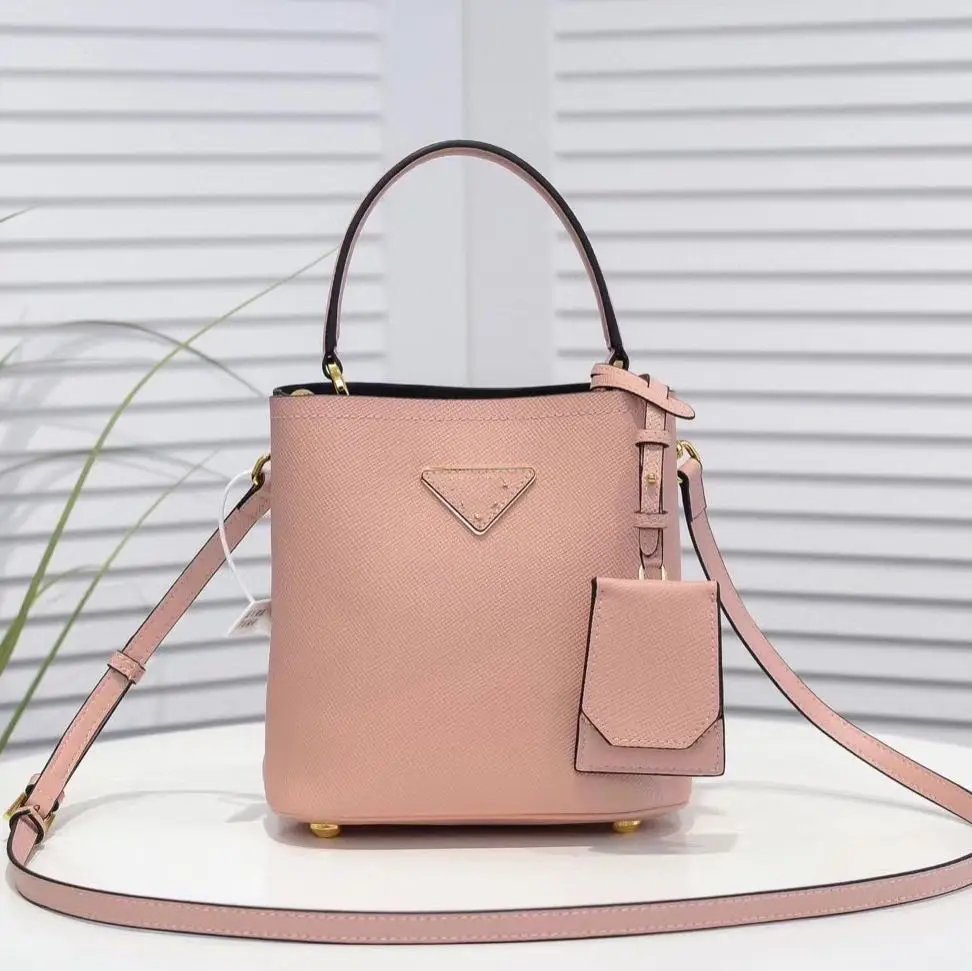 

Winter 2021 Leather Tote bag high quality fashion classic global free shipping