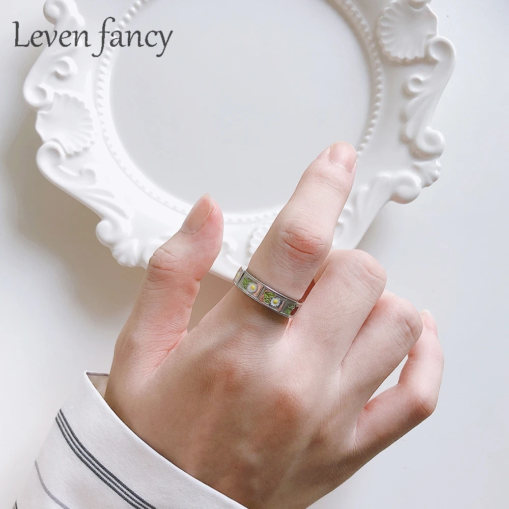 Женское кольцо из серебра 925 пробы с цветами | Украшения и аксессуары