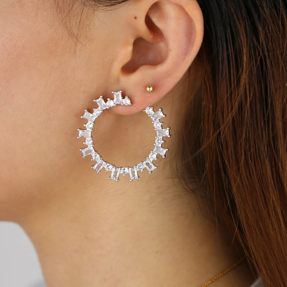 Последний большой круг цвет золотой Шарм серьги с белым cz камень проложили