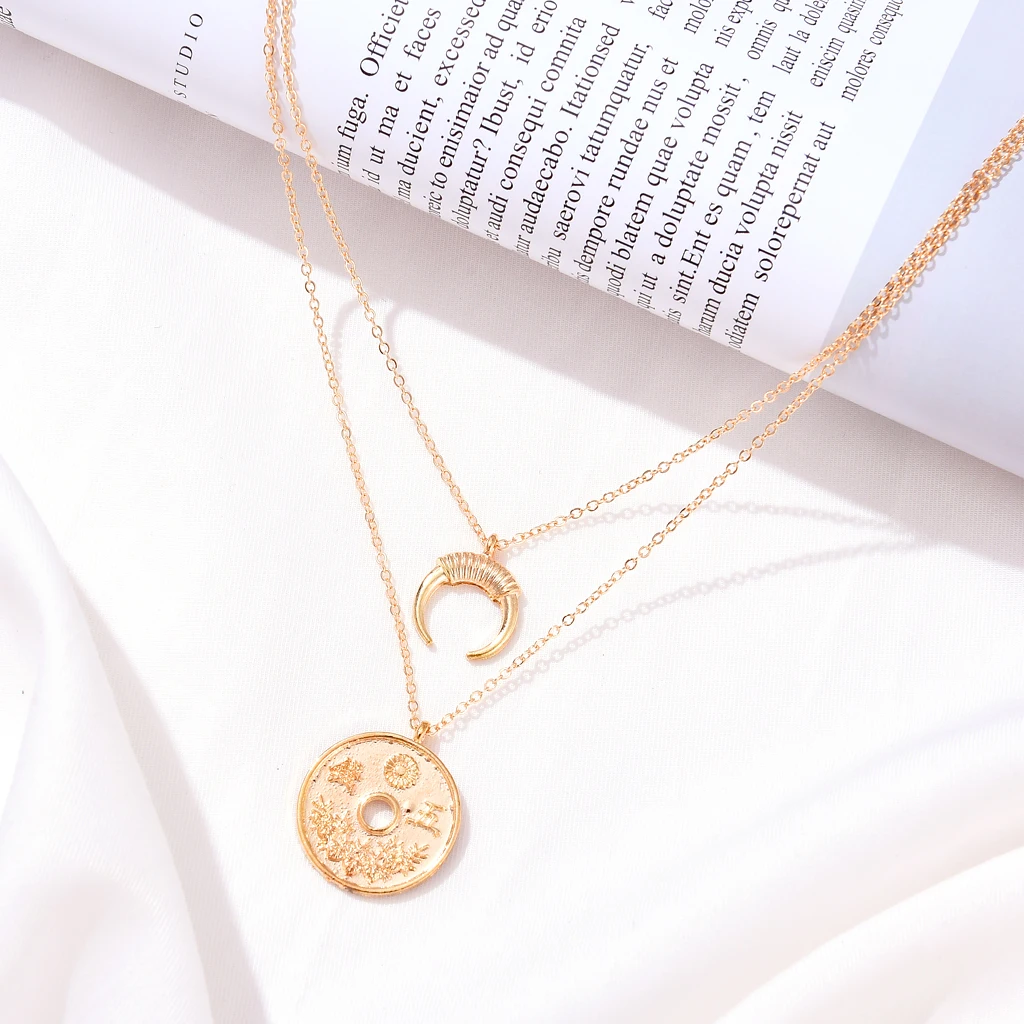 

Luxury Gold Chain Retro Shell Pendant Necklace Women's Statement Collar Bohemian Beach Jewelry Gift Vintage Choker