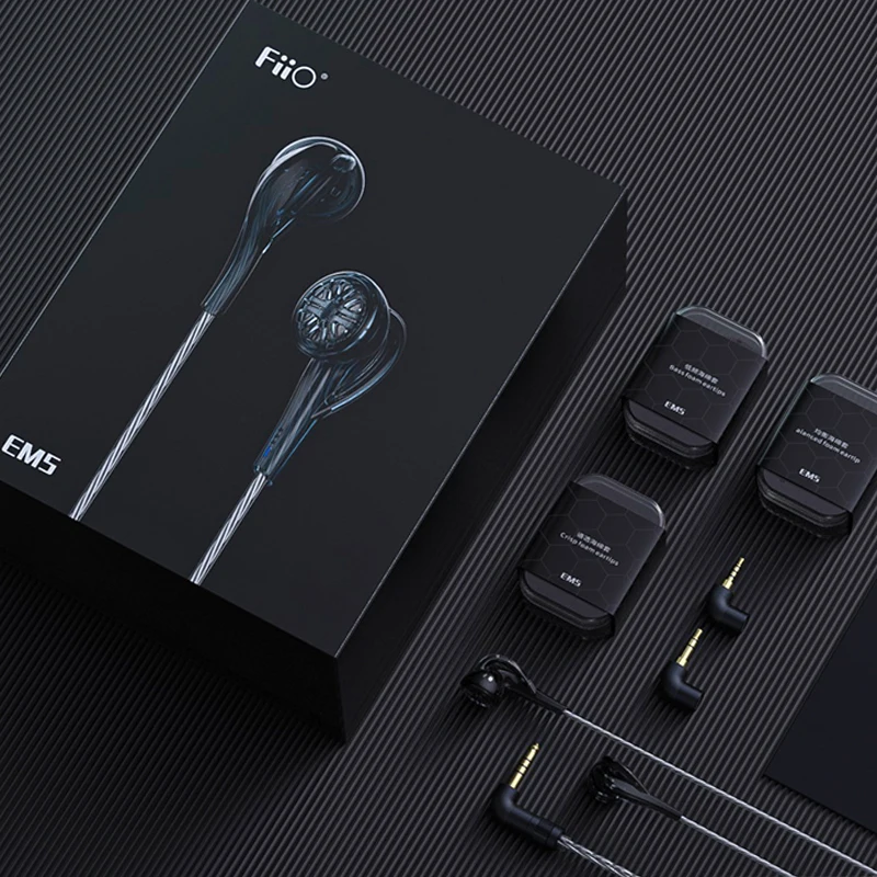 Hi-Fi наушники FiiO EM5 с басами проводные динамическим драйвером и плоской головкой
