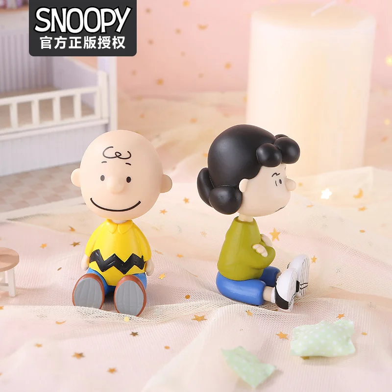 Семейные куклы милая собака глухая коробка Мультяшные фигурки Люси Вудсток