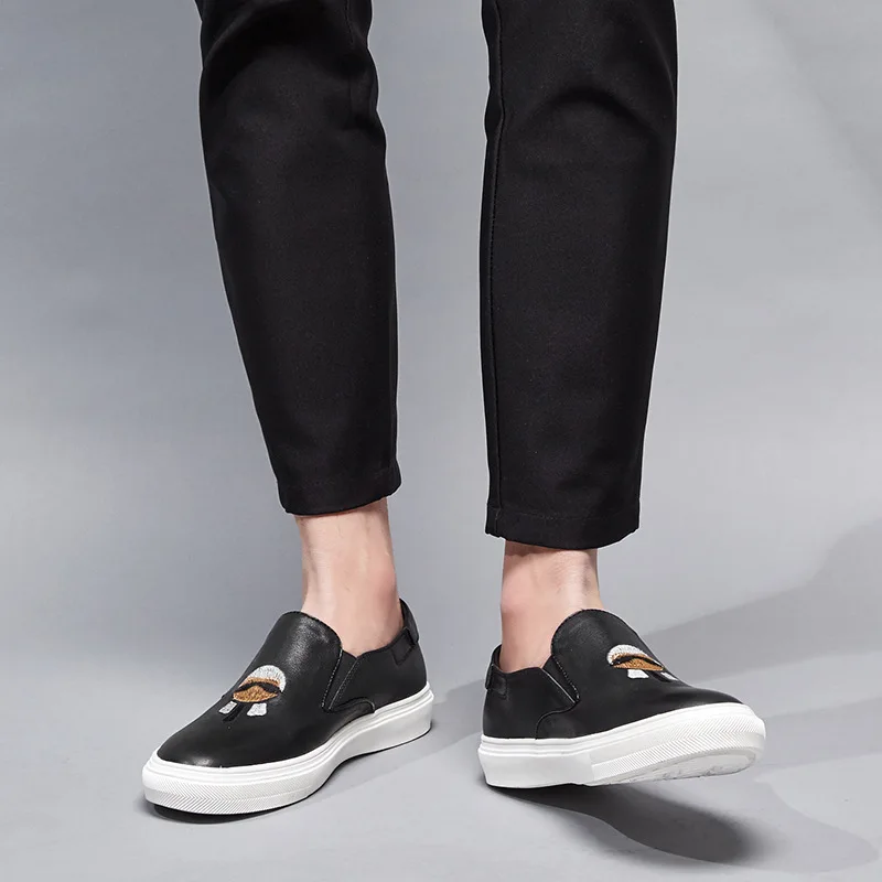 

Spring 2020 New Cartoon Men's Shoes Casual Comfortable Wild Driving Loafers