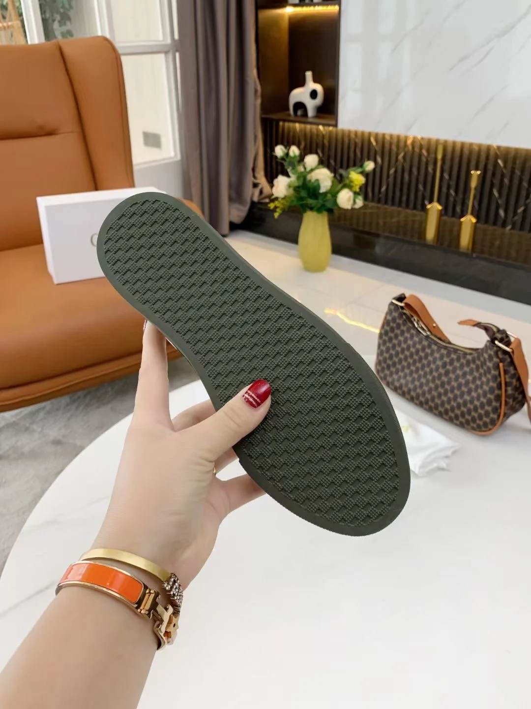 

2021 men's jogging shoes luxury brand leisure fashion designer sports shoes men's leather outdoor sports leisure sports shoes