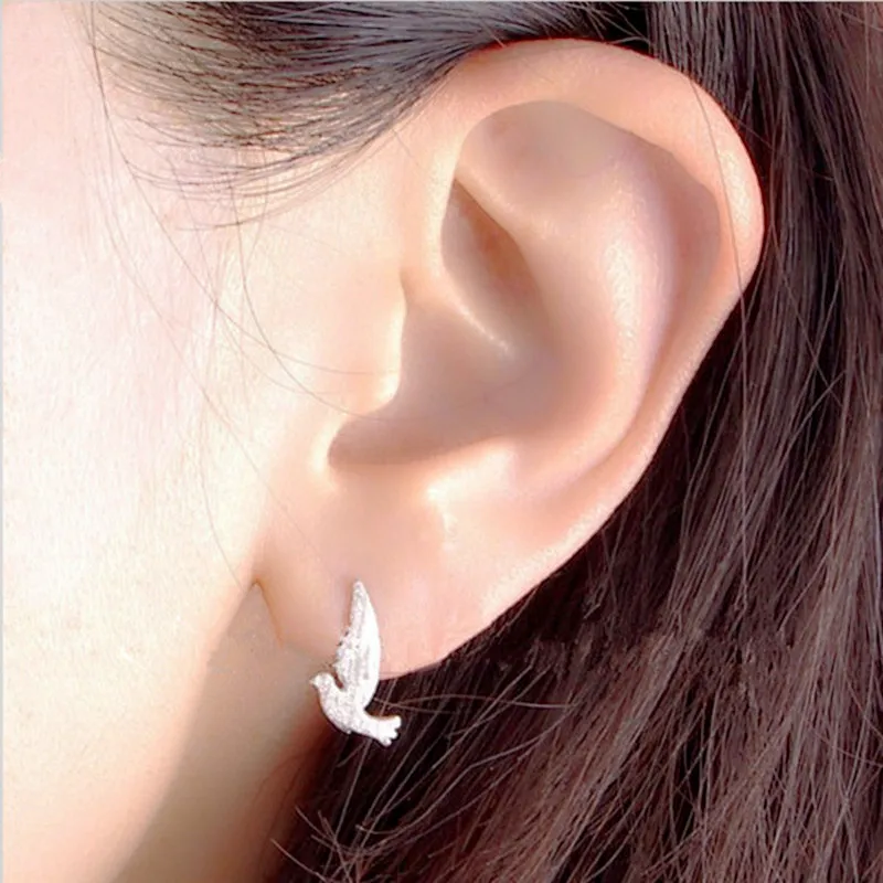 

Fashion Peace Dove Earring Flying pigeon shaped stud earrings cute bird earrings