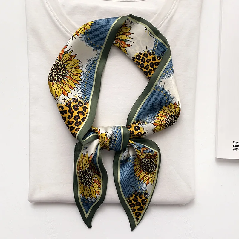 

2021 Весенняя мода литературный шелковый шарф с цветочным принтом женские роскошные украшения ожерелье из циркона квадратной шарф платок на ...