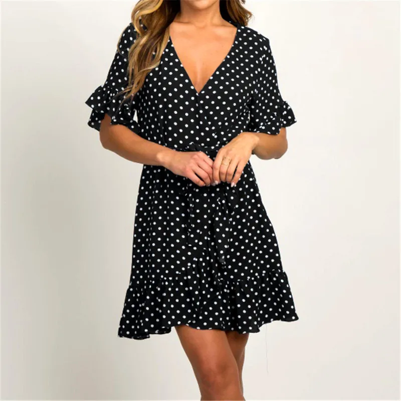 Летнее женское платье 2021 Boho Стиль пляжное модные с V образным вырезом и короткими