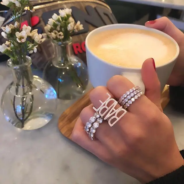 2021 разноцветное cz Кольцо с буквенным принтом золотая радужная BABE stone CZ кольца для