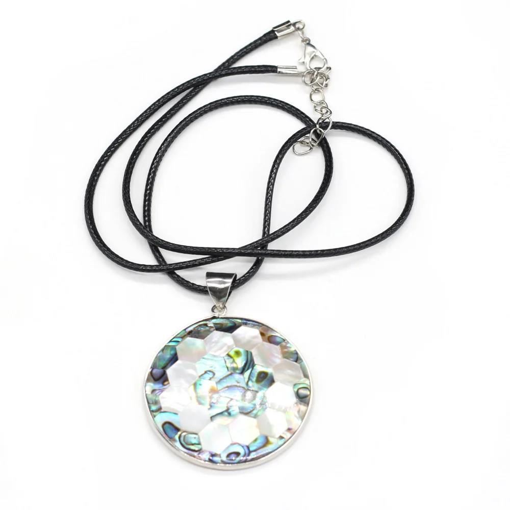 

Natural Round Abalone Shell Pendant with Rope Chain Choker Mother of Pearl Shells Charms Necklaces for Women Men Jewelry Gifts
