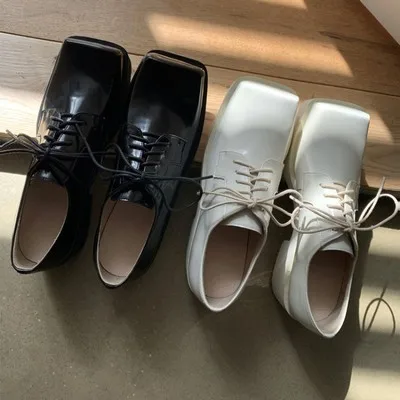 

Thick-soled Platform Leather Shoes New Arrivial Lace-Up Square Toe Casual Flat Shoes for Woman Solid Black White