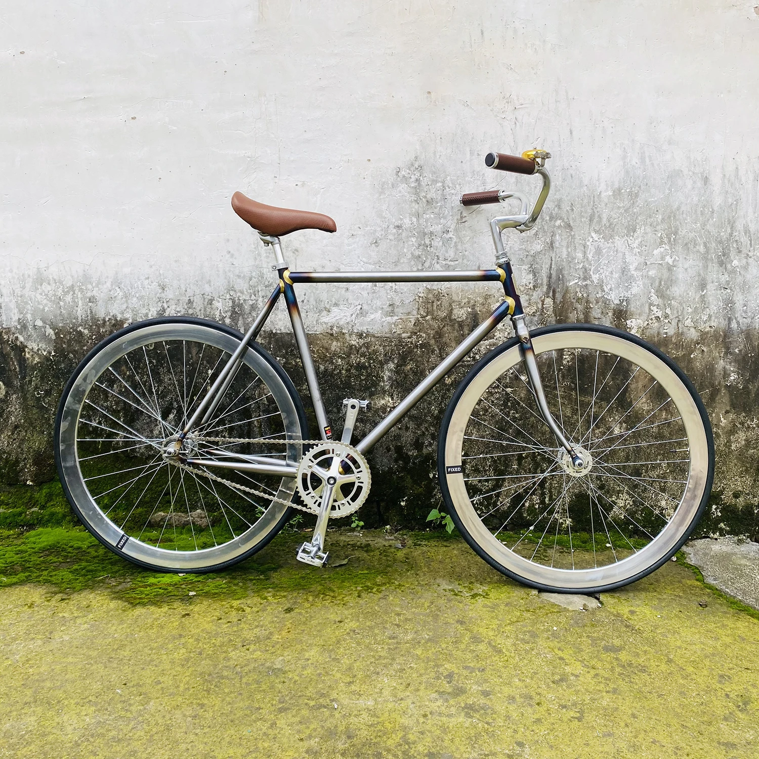 Винтажный велосипед с фиксацией для односкоростного велосипеда 525