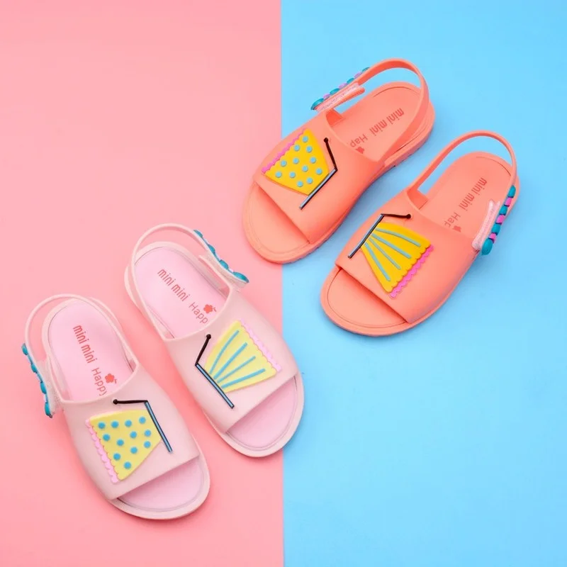 

Kushyshoo Baby Girl Shoes 2021 Fashion Hook & Loop Toddle Sandles Quick Dry Breathable Lighted Soft Flat Heels Slides for Kids