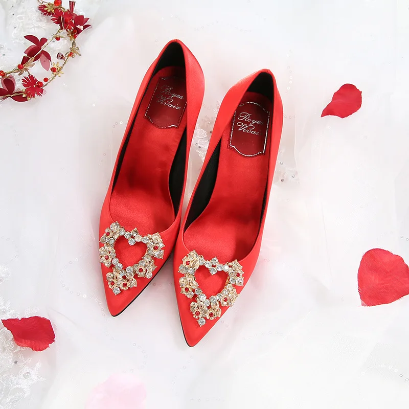 

Красные свадебные туфли; Новые атласные стразы на высоком каблуке-шпильке в Корейском стиле; Туфли с острым носком