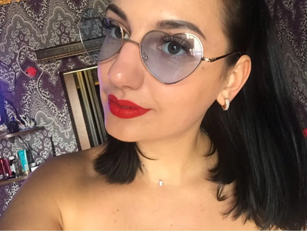 Brand Designer Heart Shaped Sunglasses for Ladies - Fashion Rimless LOVE Clear Ocean Lenses Sun Glasses, Metal Women's Eyewear with UV400 Protection image 4
