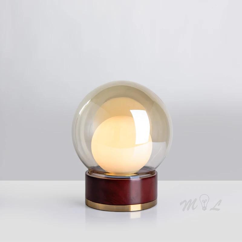 Настольная лампа со стеклянным шариком в стиле АР-деко для спальни гостиной