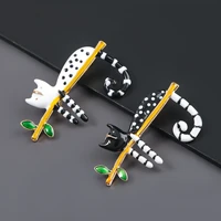cute dripping oil cat branches brooches for women white animal brooch pin fashion dress coat accessories jewelry